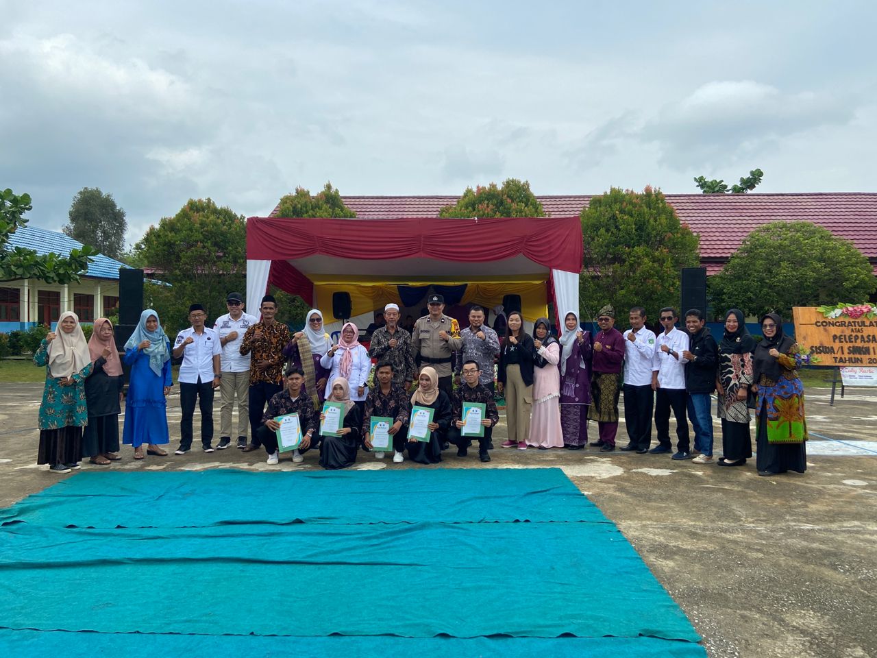 SMKN 1 Merbau Gelar Pelepasan Siswa dan Pisah Sambut Kepala Sekolah