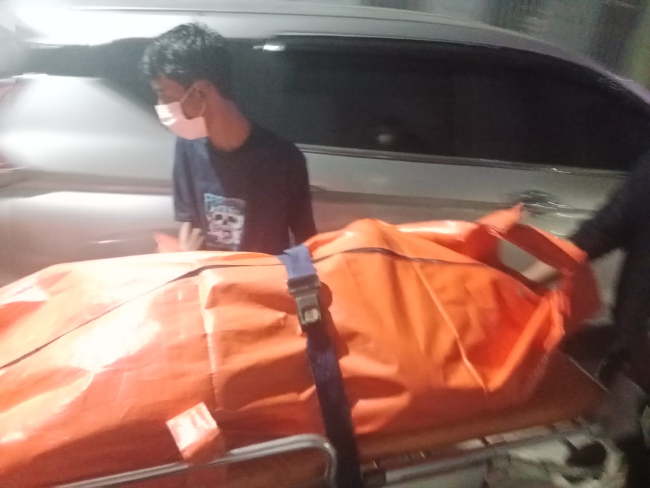 Mayat Wanita Ditemukan Telentang, Ada Cairan di Pinggang